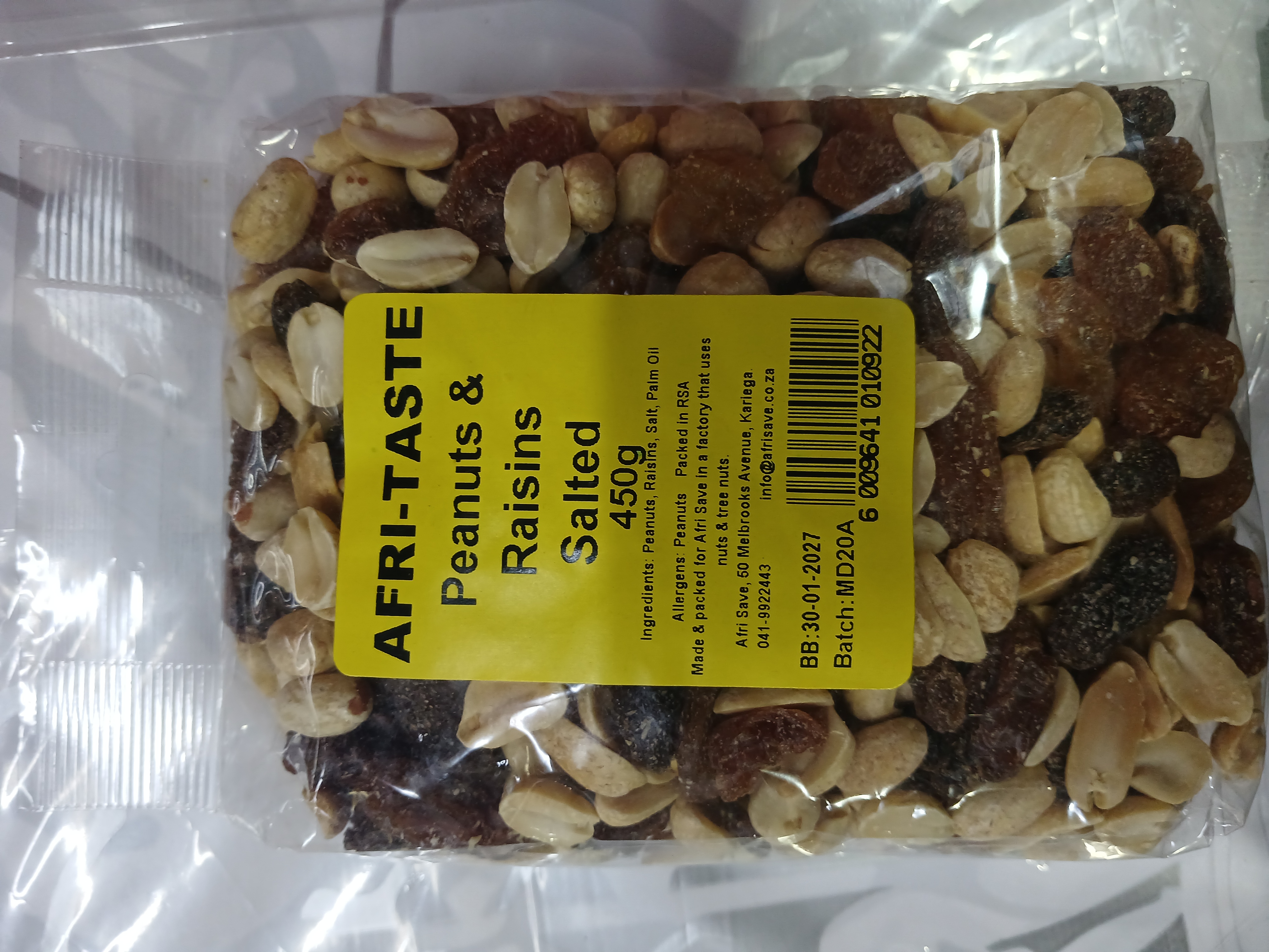 DELI PEANUTS & RAISINS